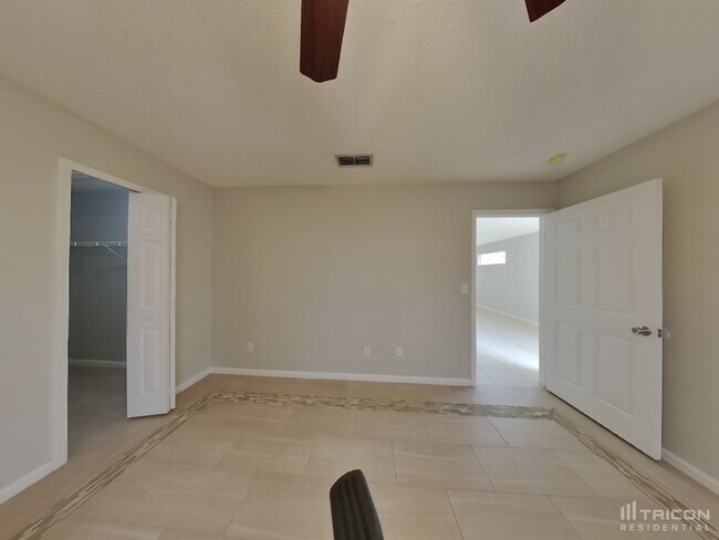 Building Photo - 7319 Volley Dr N
