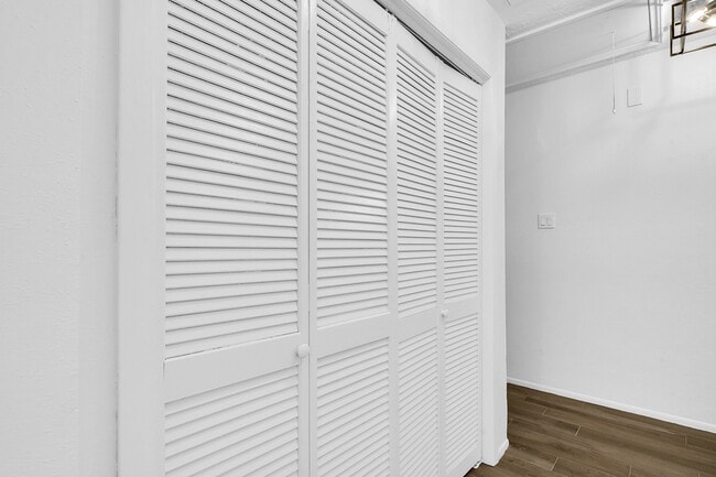 Building Photo - 23823 Griffin House Ln