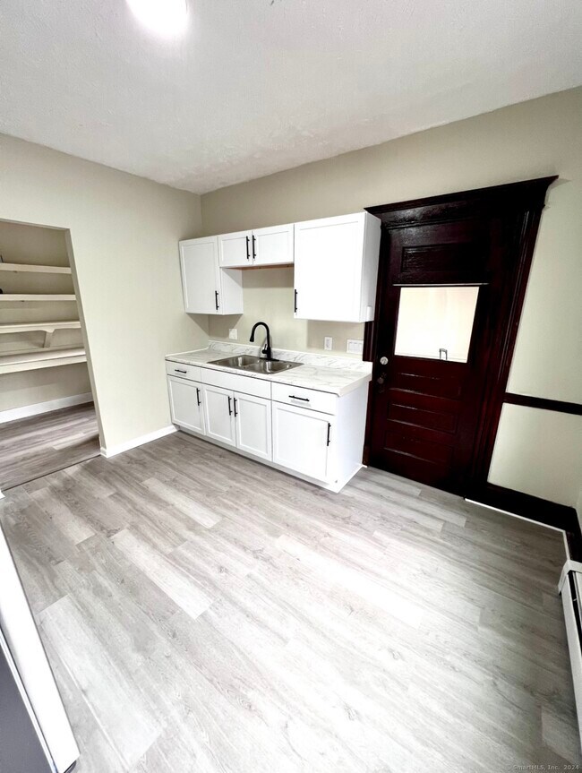 Building Photo - 25 Washington Ave