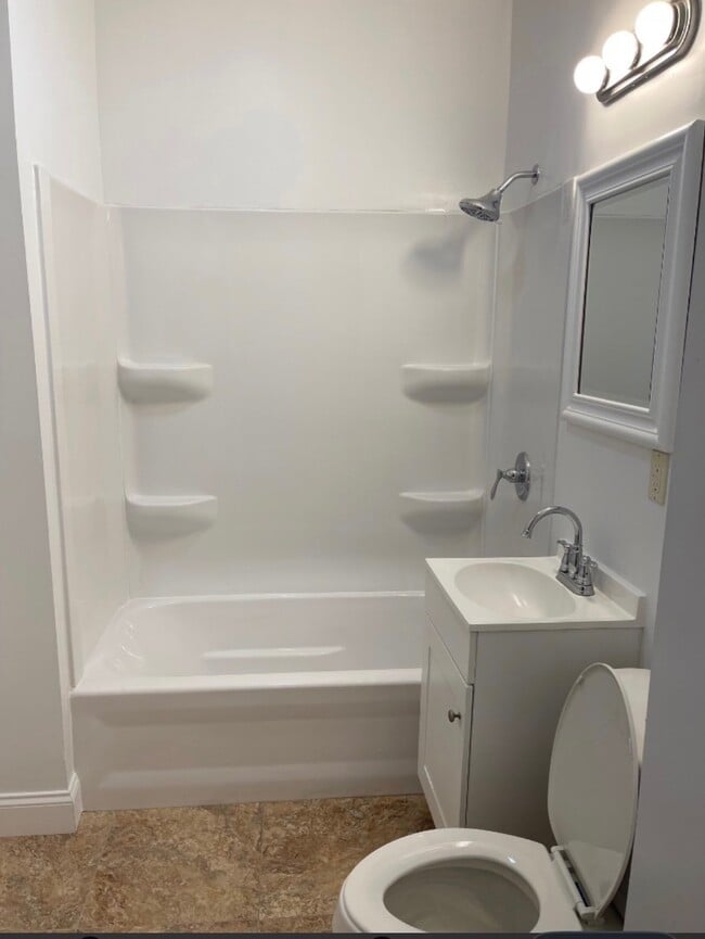 Building Photo - 4235 Vermont St