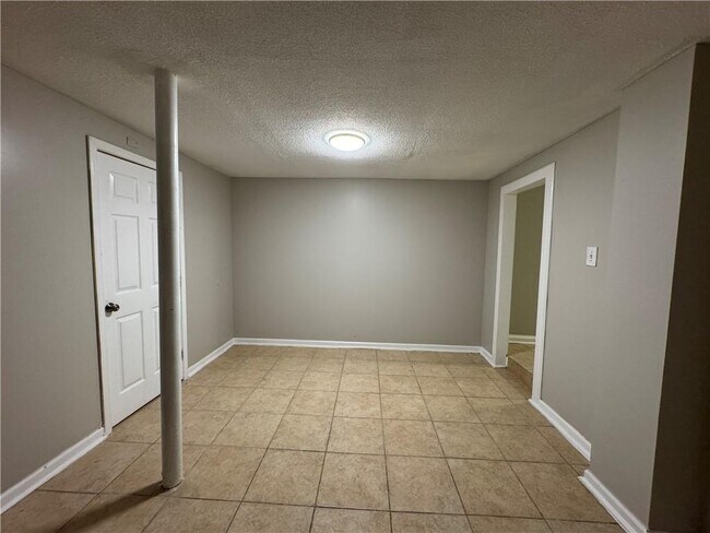 Building Photo - 1580 Childress Dr SW