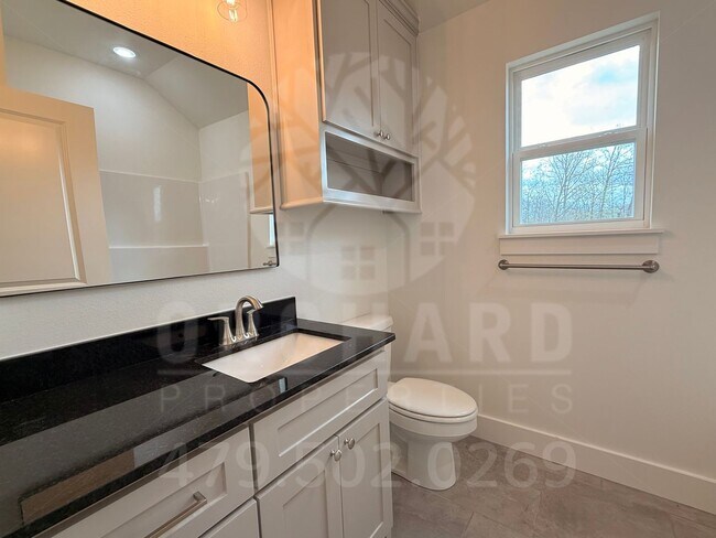 Building Photo - 15 Lochgilphead Ln