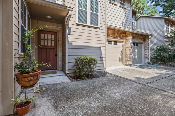 Primary Photo - 33 Stone Creek Pl