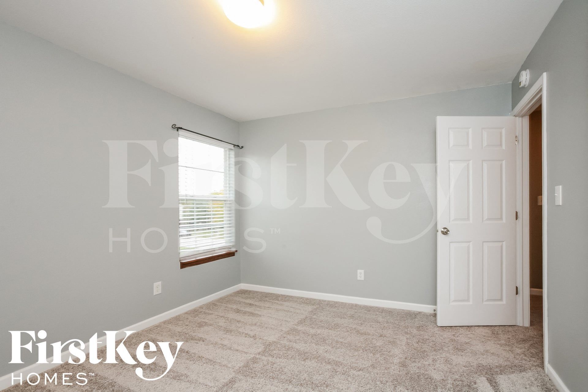 Building Photo - 275 Lazy Hollow Dr