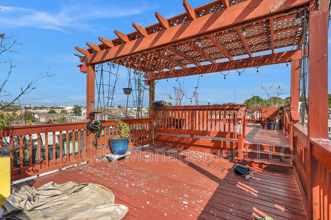 Building Photo - 114 N Highland Ave