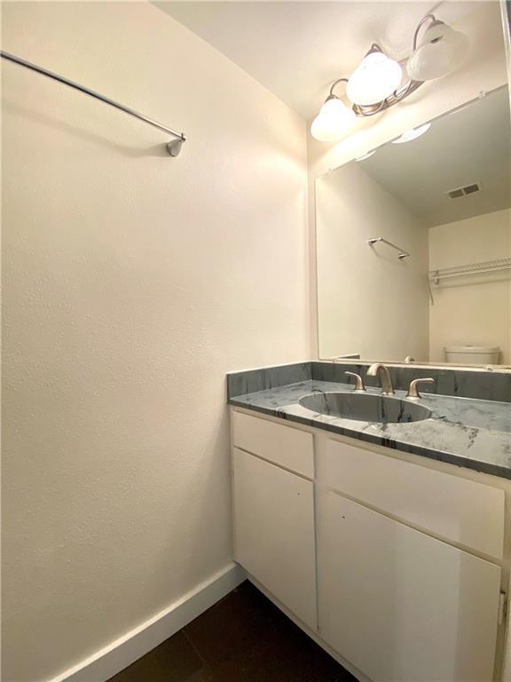 Building Photo - 9535 Quail Village Ln