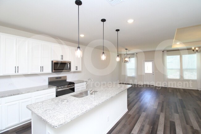 Building Photo - 5616 Cherrywood Wy