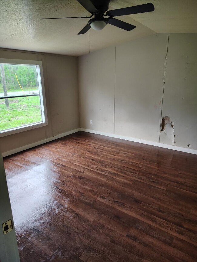 Building Photo - 6530 Hacklebarney Dr