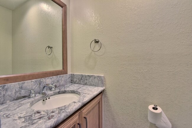 Building Photo - 1225 Picasso Dr