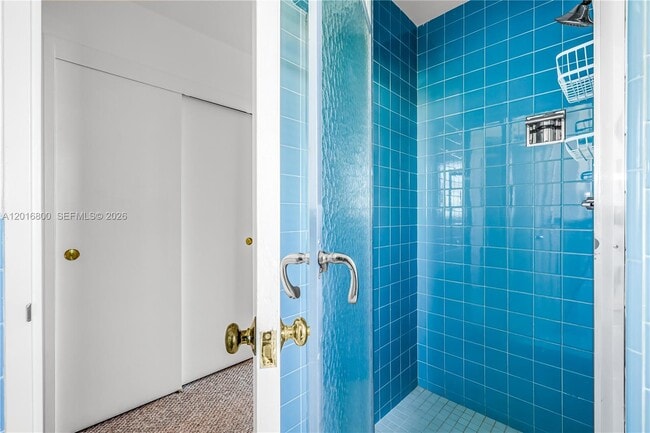 Building Photo - 4925 Collins Ave