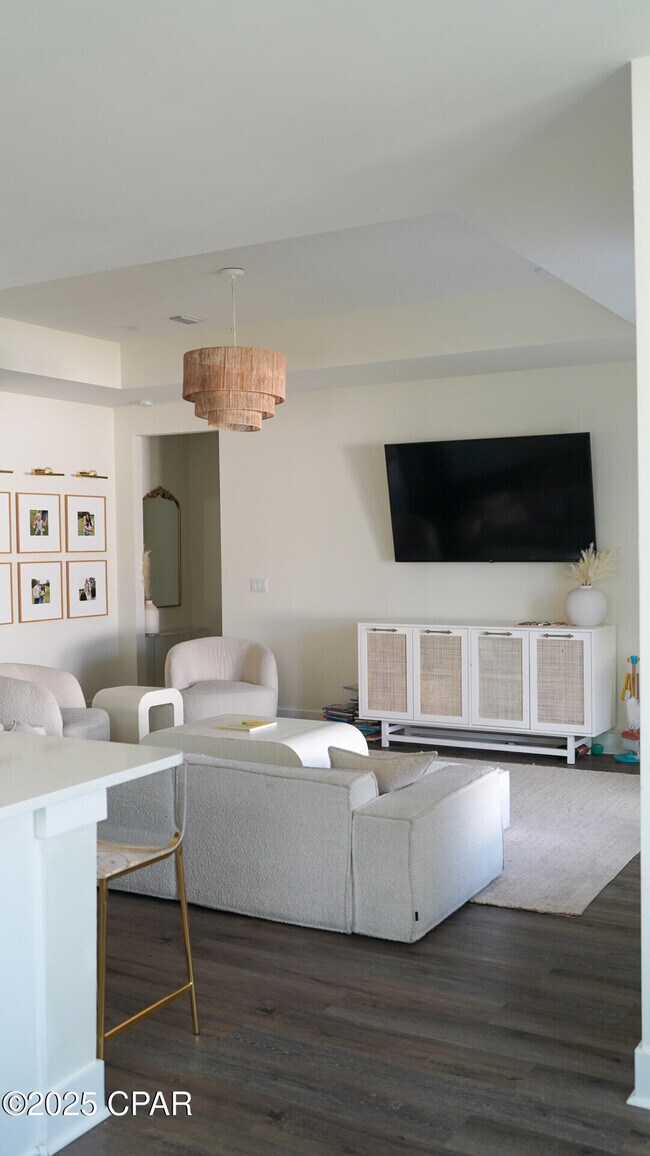 Building Photo - 418 Locksley Dr
