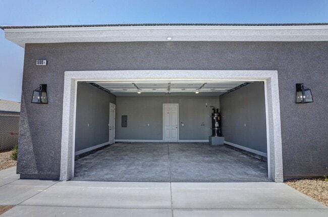 Building Photo - CALVADA VALLEY U3 - Galaxy Street