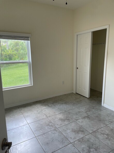 Building Photo - 24484 Zephyr Ct