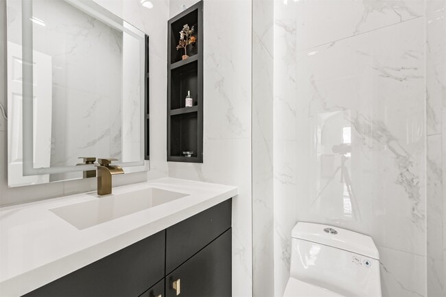 Building Photo - 2315 Bending Spring Dr