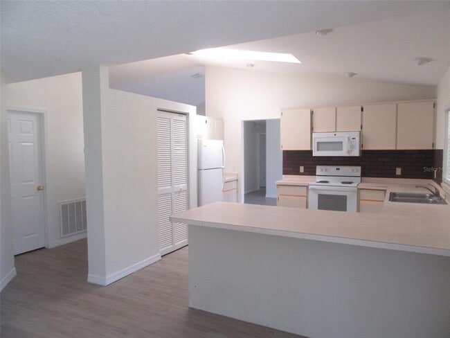 Building Photo - 27289 Porto Nacional Dr