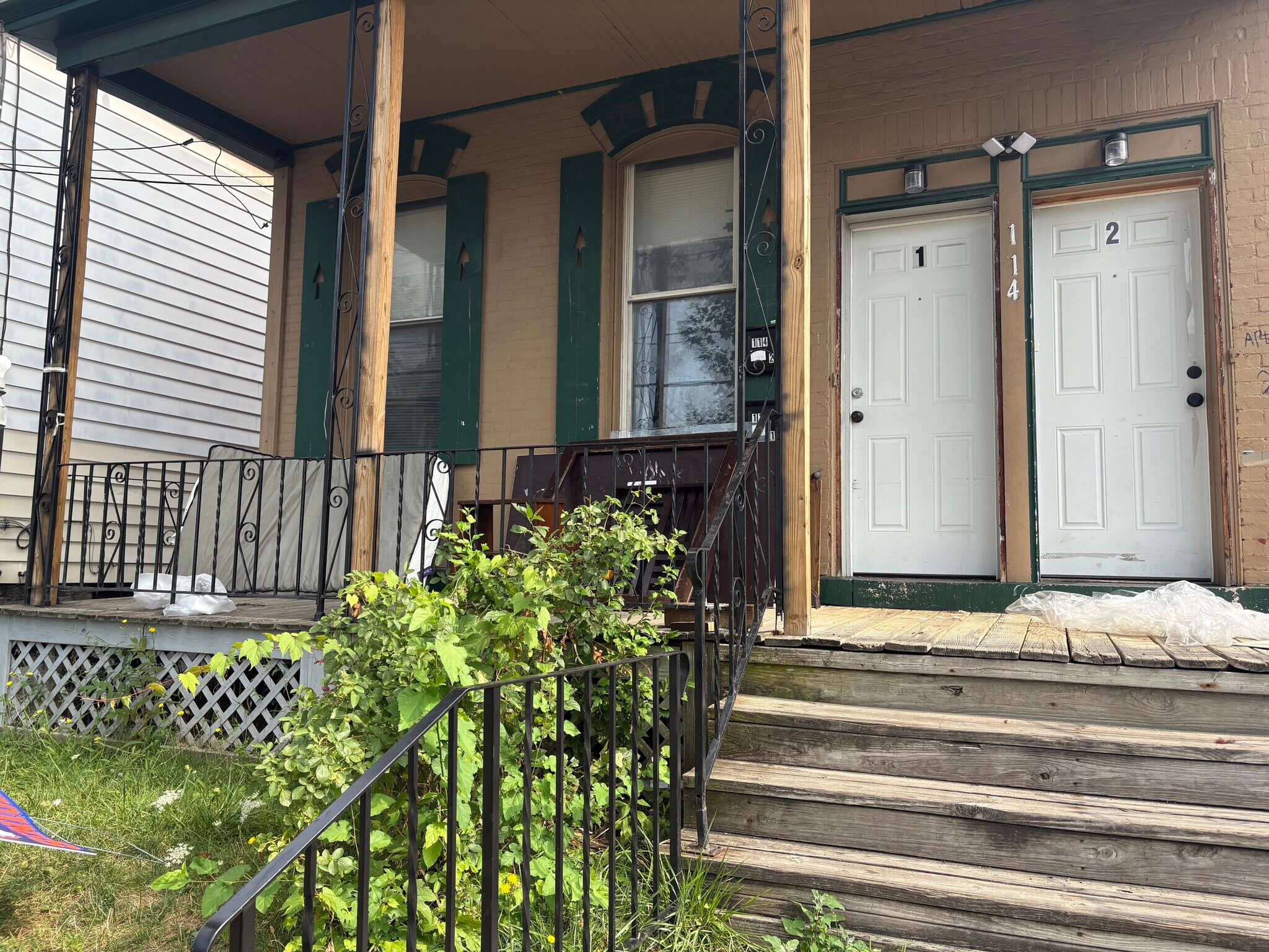 Building Photo - 114 Josephine St