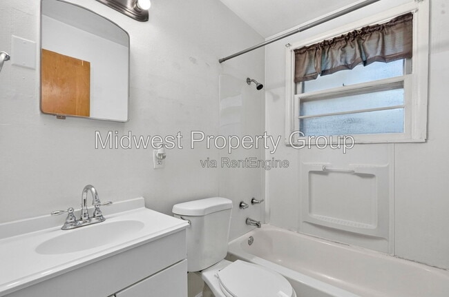 Building Photo - 59 Fenwick Dr