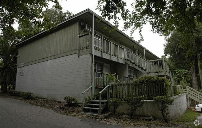 Primary Photo - Woodriver Apts
