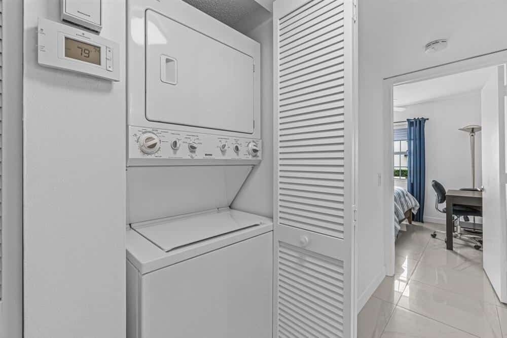 Building Photo - 119 Waterside Dr