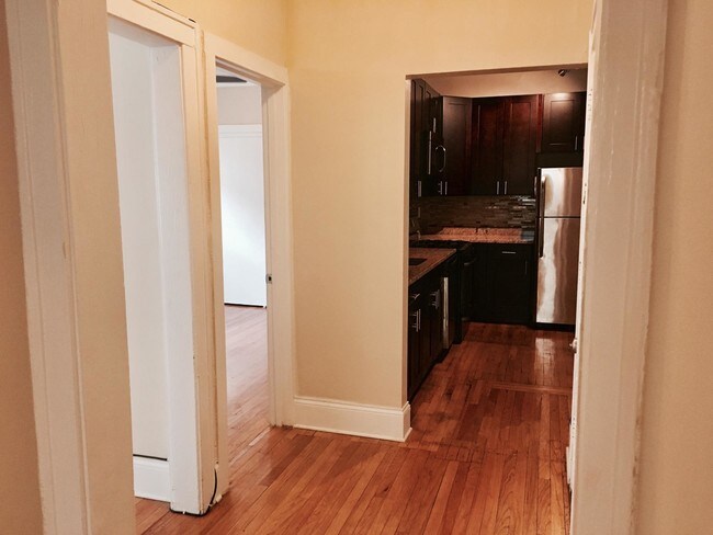 Building Photo - 4823 N Springfield Ave