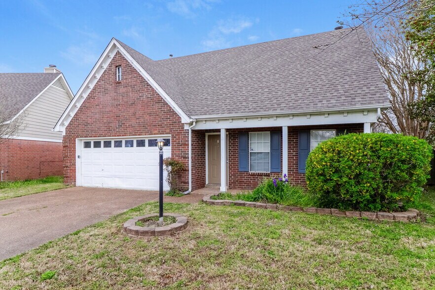 Building Photo - 1837 Black Bear Cir W