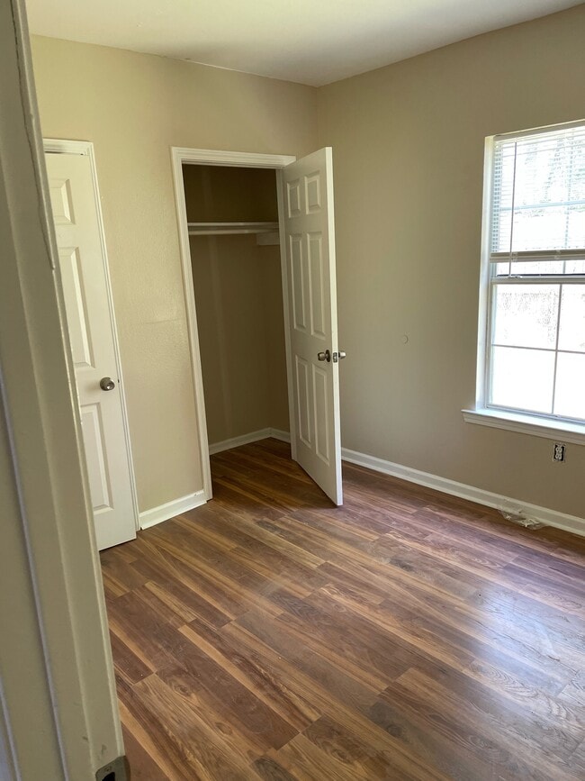 Building Photo - 1404 N 29th St