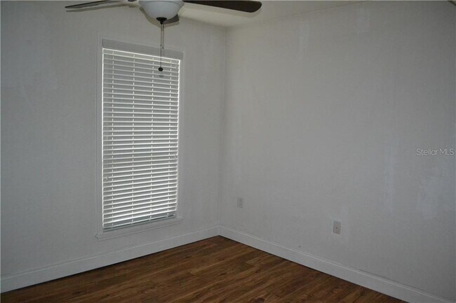 Building Photo - 603 Grenadine Ct