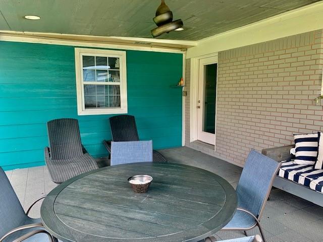 Building Photo - 1114 Bayou Cir
