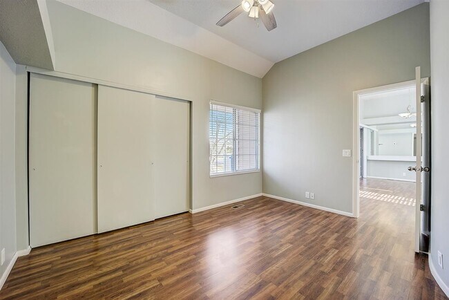 Building Photo - Crosspointe (1458)