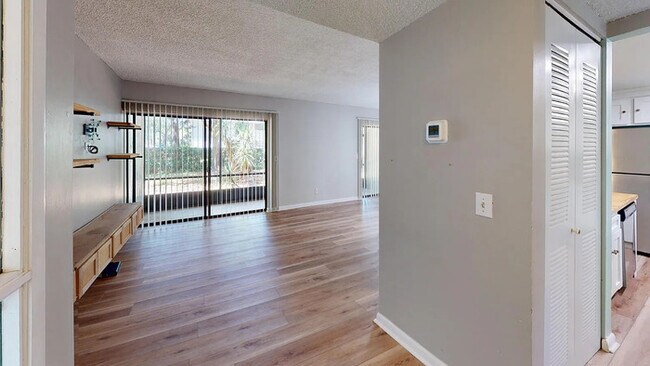 Building Photo - 2 Bedroom 2 Bath Condo just 10 Minutes from Downtown St Augustine and Beaches