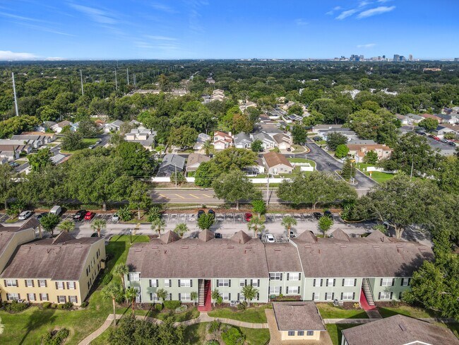 Building Photo - 2065 Dixie Belle Dr