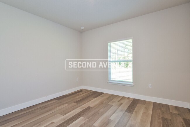 Building Photo - 9 Selden Ct