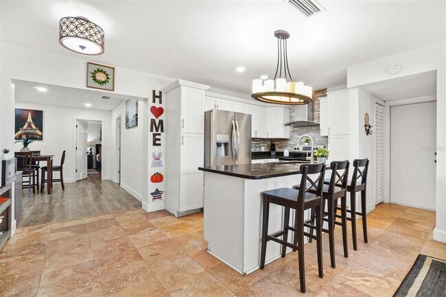 Building Photo - 1850 W Lake Brantley Rd