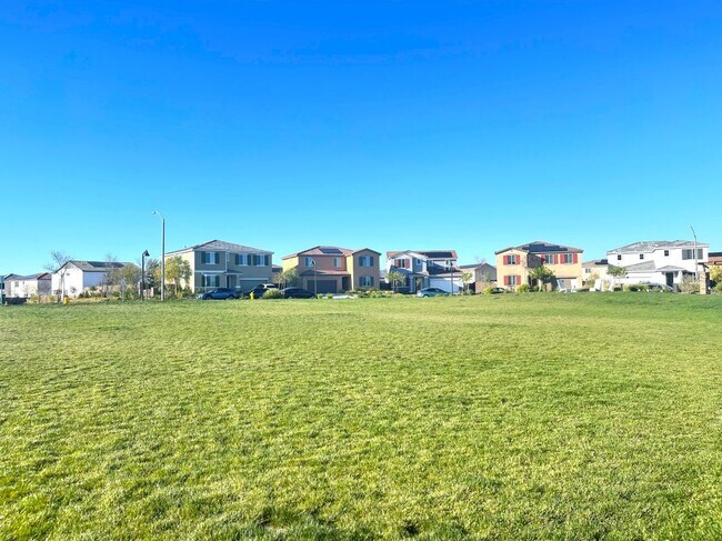 Building Photo - 29157 sunforest