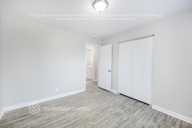 Building Photo - 640 Des Moines Dr