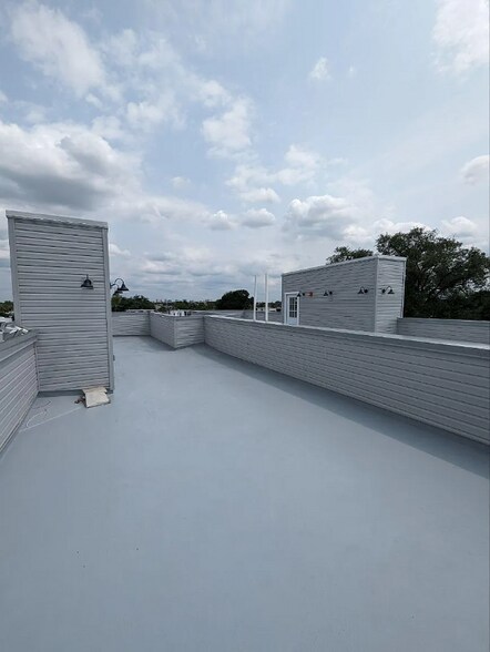 Building Photo - 147-149 N Gross St