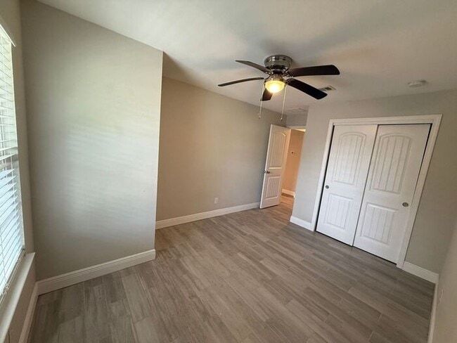 Building Photo - Gulf Breeze - Santa Rosa Shores - 2 bedroom, 1 bathroom