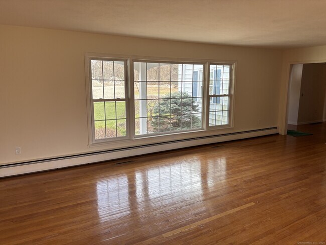 Building Photo - 16 Shorelands Dr