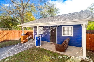 Building Photo - 236 E Dullnig Ct