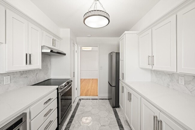 Building Photo - A modern revival of classic architecture, ...
