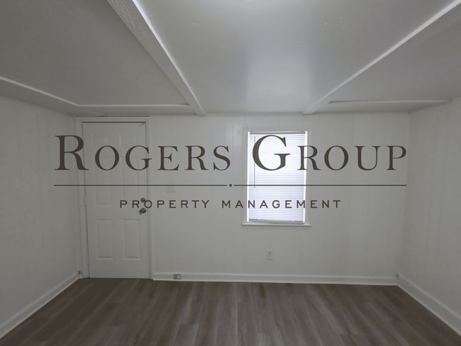 Building Photo - 215 Mineral Springs Rd