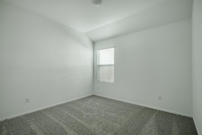 Building Photo - 241 Majestic Cedar Ct