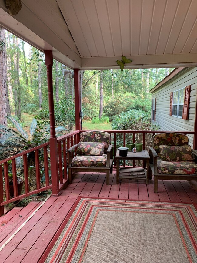 Building Photo - Furnished spacious 3/2.5 home. Corporate a...