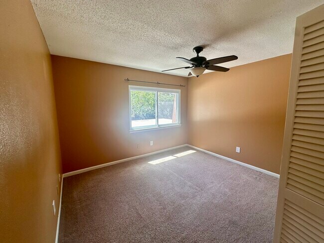 Building Photo - 10605 Carrollbrook Way