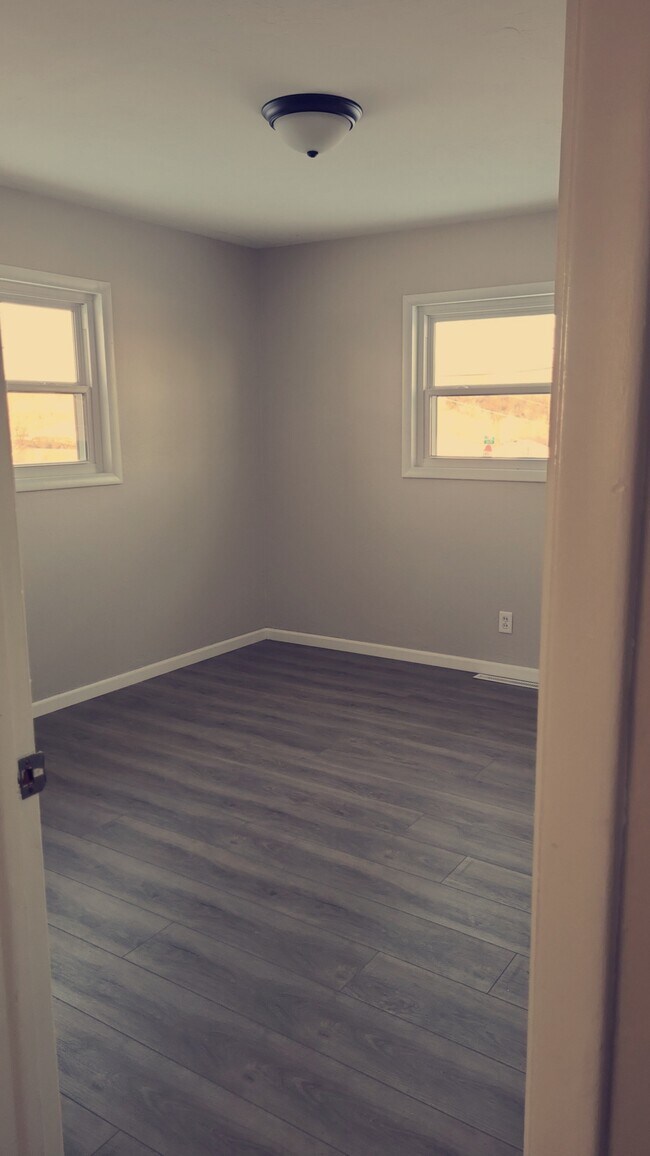 Building Photo - 210 South St