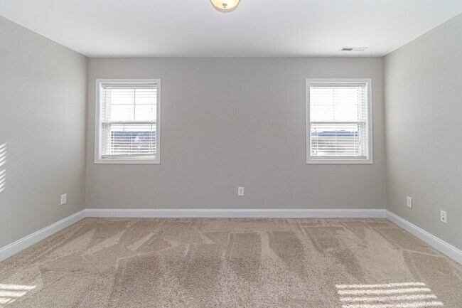 Building Photo - STUNNING & SPACIOUS! GANDER LAKE 4 BR | 3 BA IN PIKEVILLE SCHOOL DISTRICT *LAWN CARE INCLUDED!*