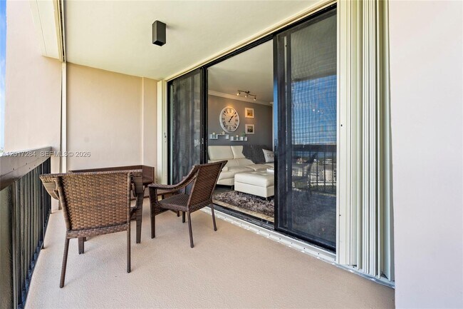 Building Photo - 2425 Presidential Way