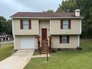 Building Photo - Stone Mountain 4 bed 2 bath Home with Fenc...