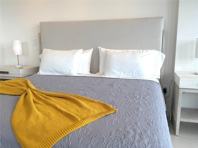 Building Photo - 3301 NE 1st Ave