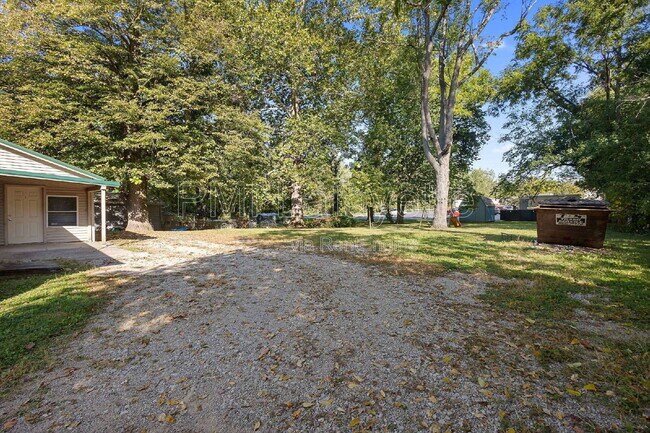 Building Photo - 120 W 3rd St